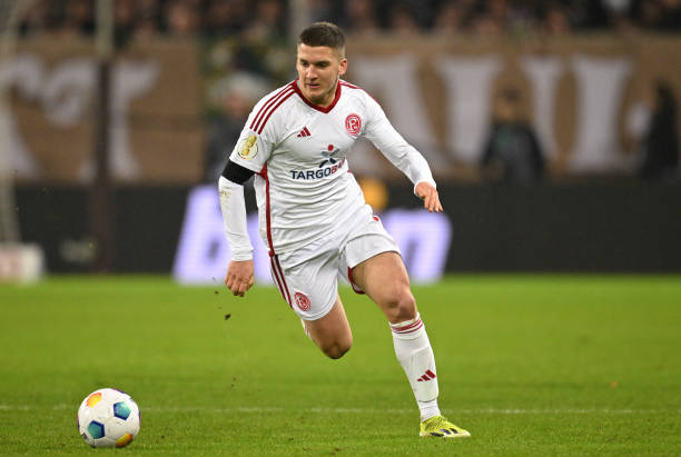 内取得佳绩 内取得佳绩