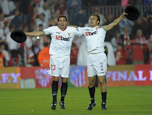 借助于裁判 借助于裁判