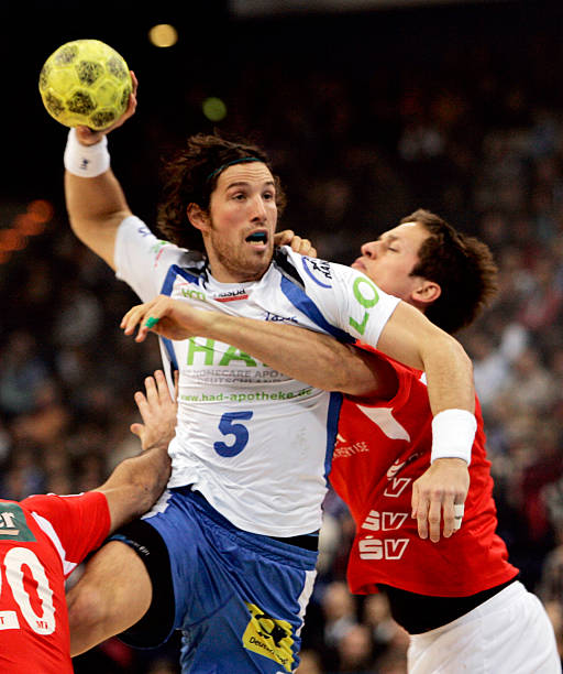 切利克：为罗马效力非常开心；续约？会等到合适的时间再谈（切利克：在罗马踢球很开心，续约将择机再谈）