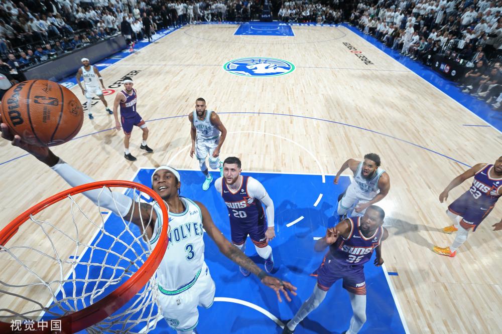 范戴克：戈登的红牌还得看VAR很奇怪；恩古莫哈要享受这一刻